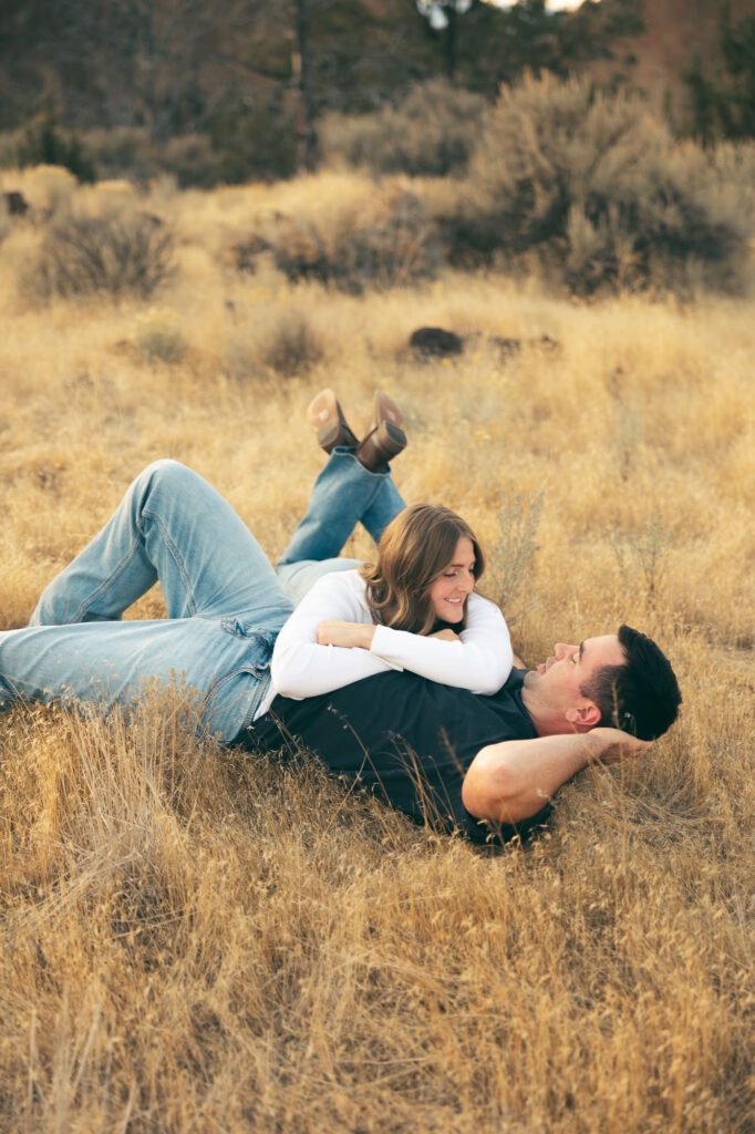 smith rock state park couples photo