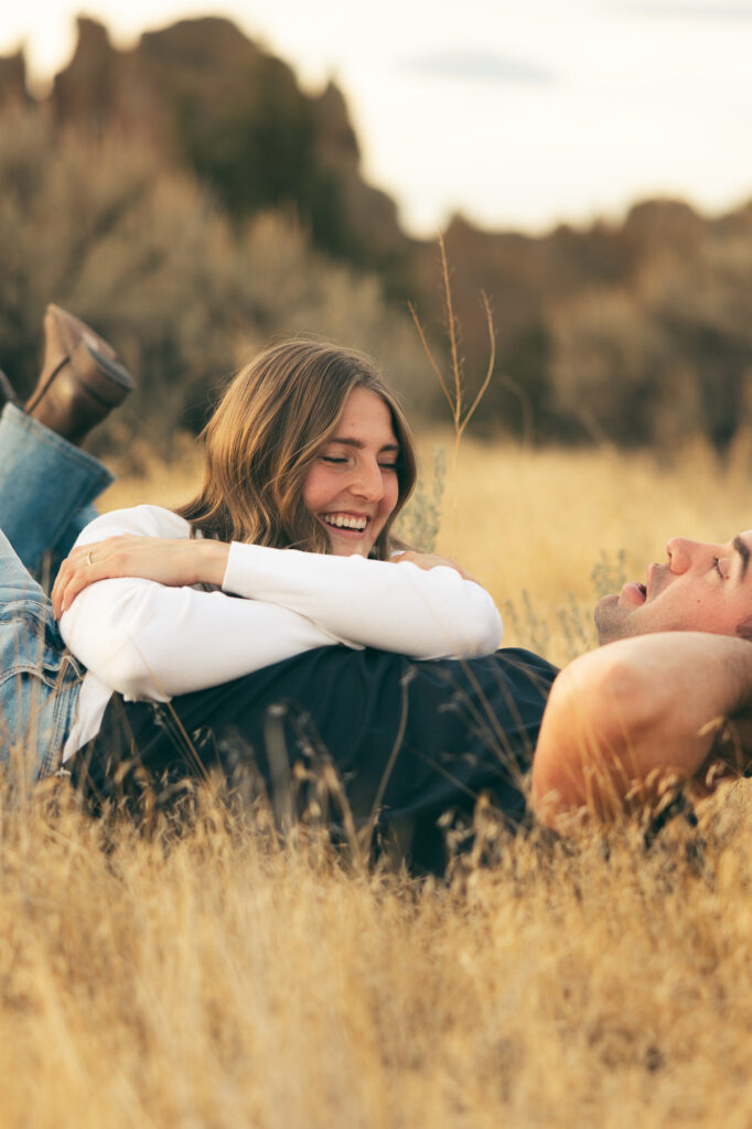 beautiful bend oregon engagement photos