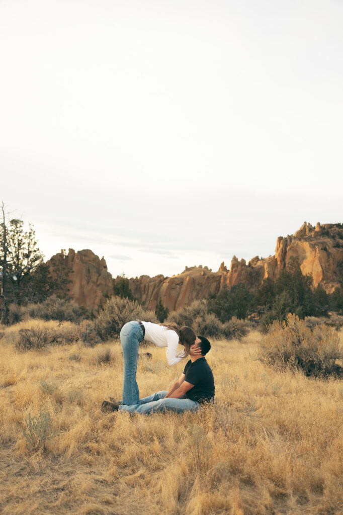 unique bend oregon engagement photos