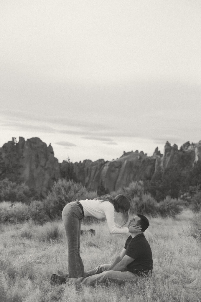 unique bend oregon engagement photographer