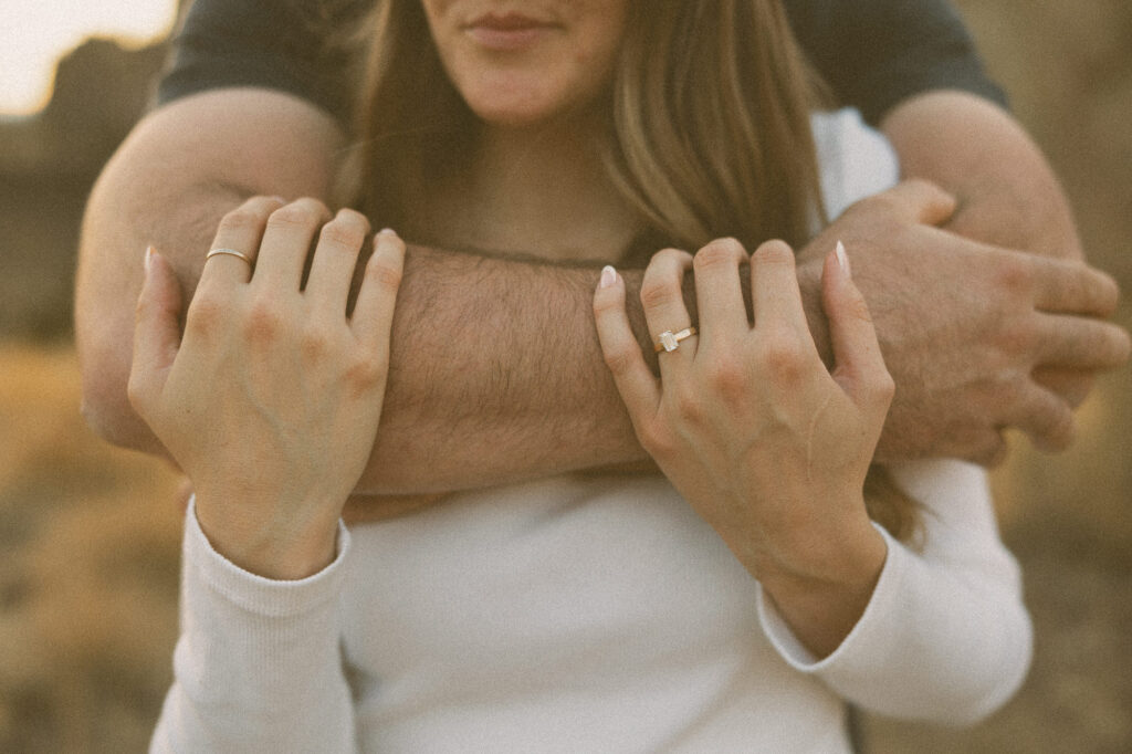 unique engagement photos in eugene oregon