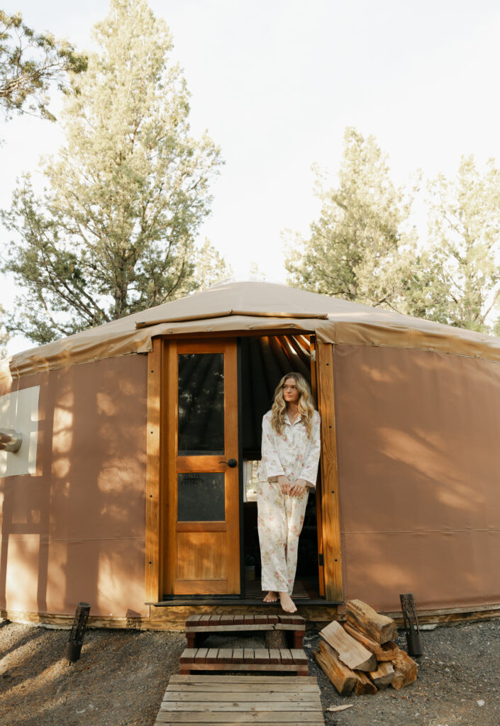 bride getting ready for her wedding in bend, oregon