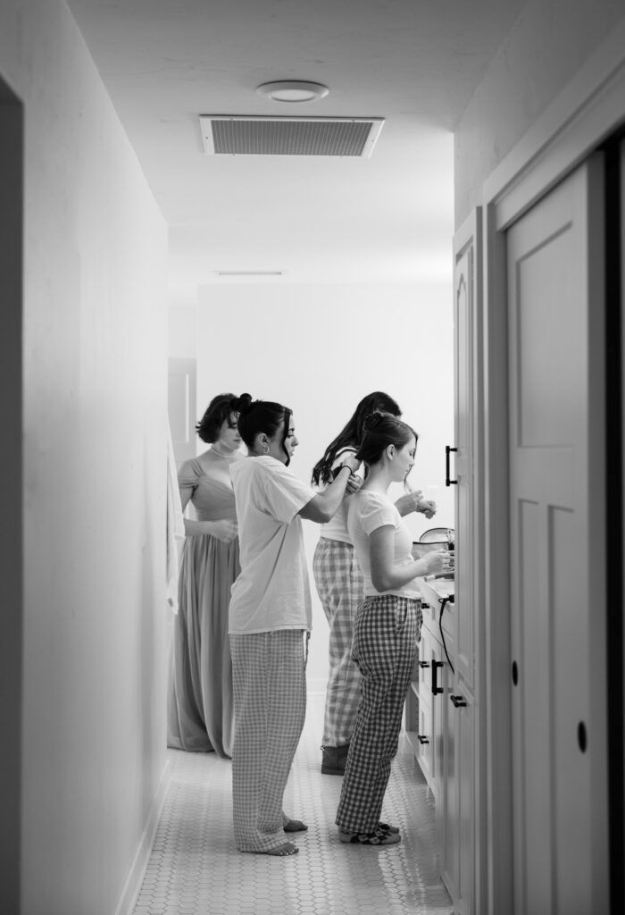 bridesmaids getting ready